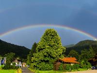Doppelter Regenbogen zwischen Kampenwand und Haindorfer Berg
